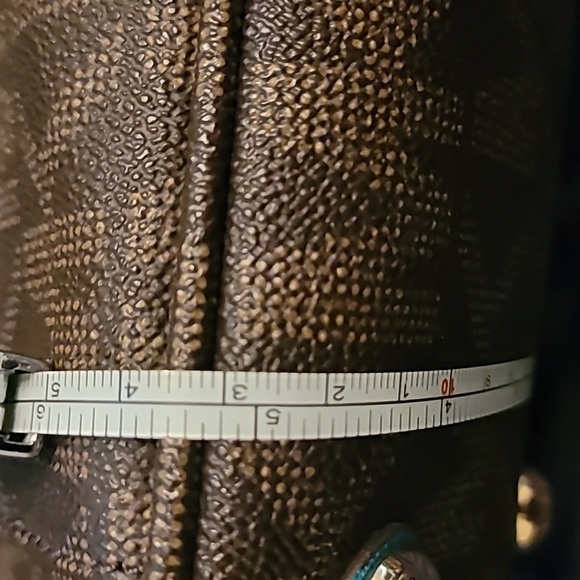 Michael Kors medium size Tote - Picture 9 of 13